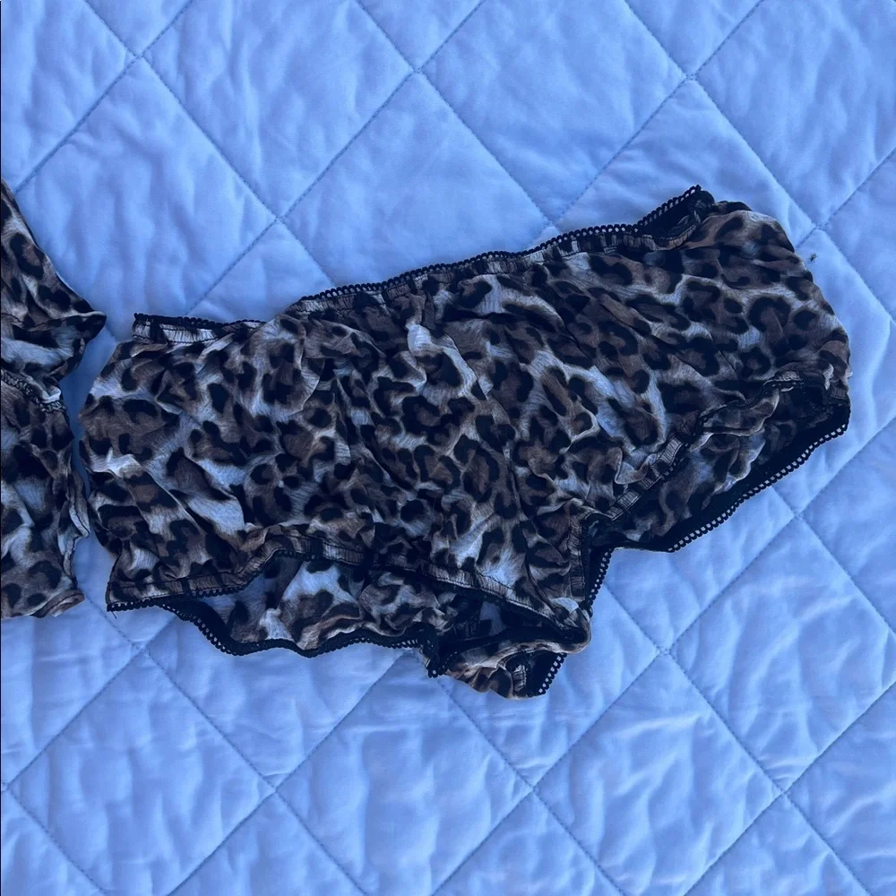 ♥️ Leopard and Gray Women's Sleepwear Set - Picture 6 of 6
